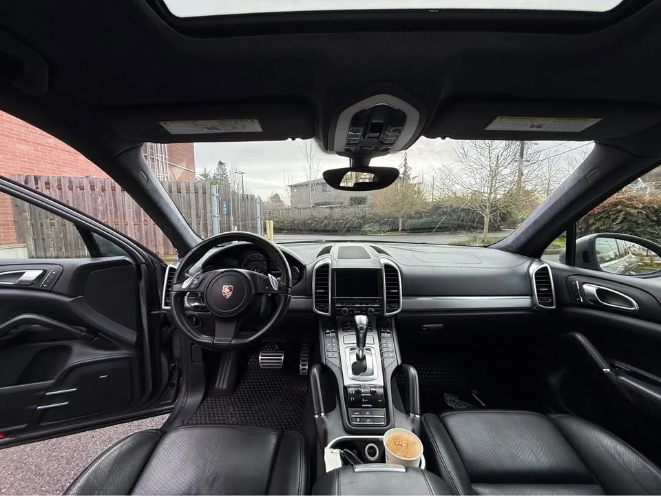 2011 Porsche 958 Cayenne Turbo - Image 16 of 17