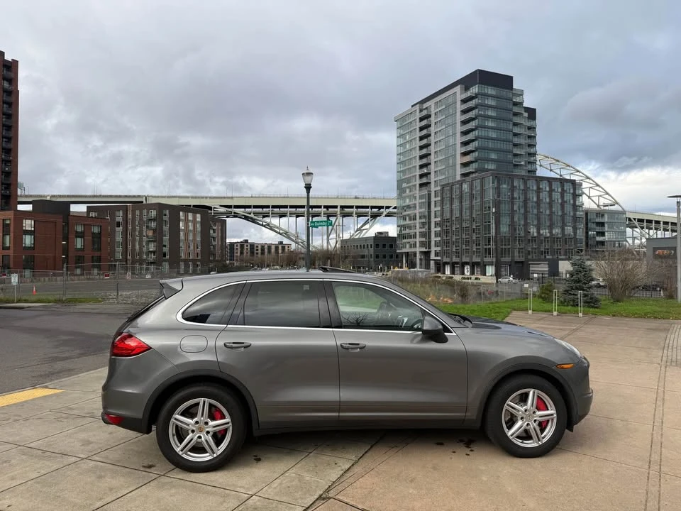 2011 Porsche 958 Cayenne Turbo - Image 8 of 17