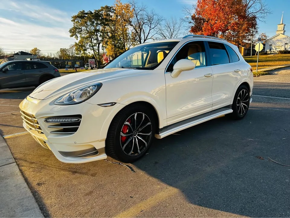 2011 Porsche 958 Cayenne Turbo - Image 2 of 20