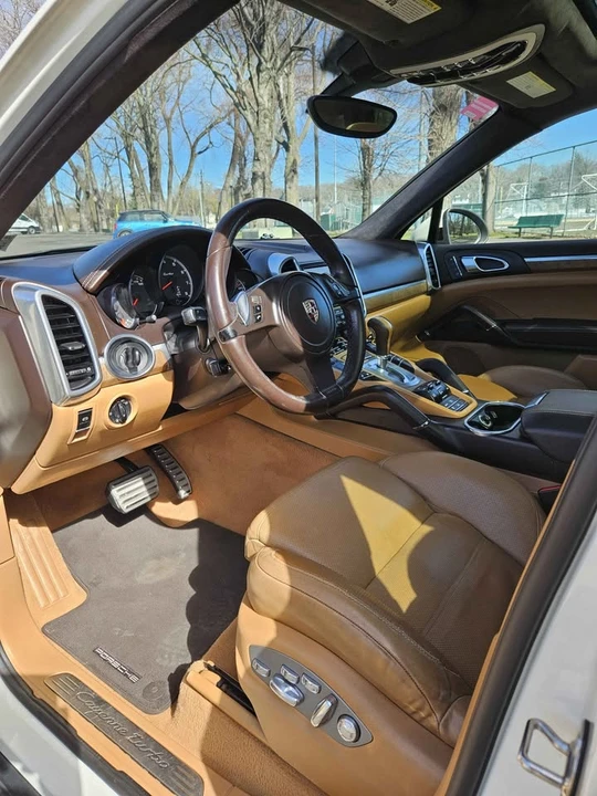 2011 Porsche 958 Cayenne Turbo - Image 7 of 20