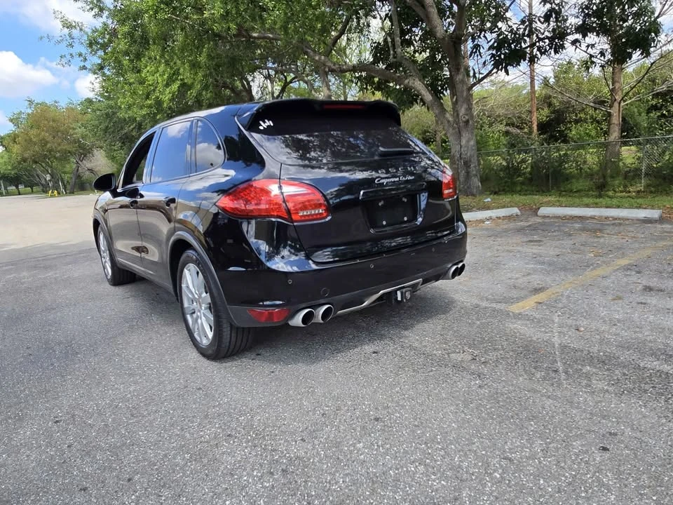 2011 Porsche 958 Cayenne Turbo - Image 6 of 15