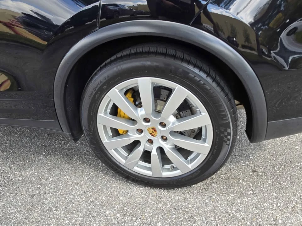 2011 Porsche 958 Cayenne Turbo - Image 9 of 15