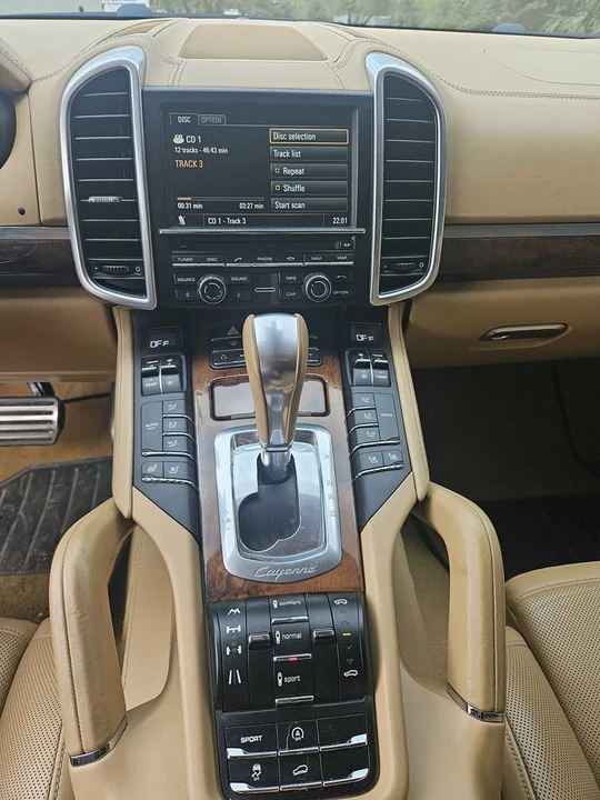 2011 Porsche 958 Cayenne Turbo - Image 15 of 20