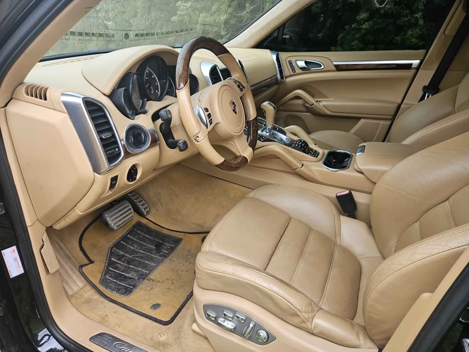 2011 Porsche 958 Cayenne Turbo - Image 12 of 20
