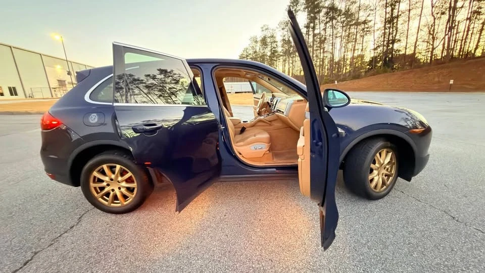 2011 Porsche 958 Cayenne - Image 13 of 19