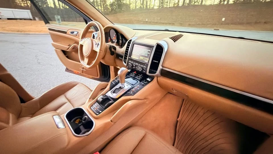 2011 Porsche 958 Cayenne - Image 15 of 20