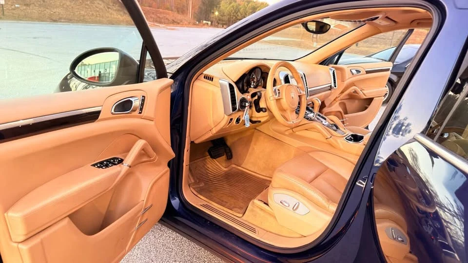 2011 Porsche 958 Cayenne - Image 11 of 20