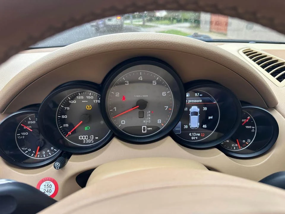 2011 Porsche 958 Cayenne S - Image 2 of 10