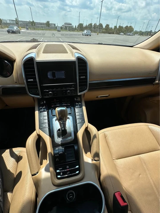 2011 Porsche 958 Cayenne - Image 11 of 17