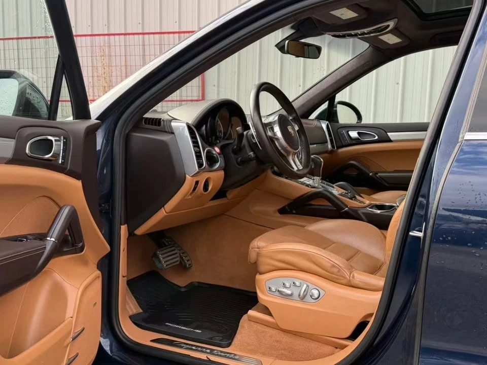 2011 Porsche 958 Cayenne Turbo - Image 10 of 20