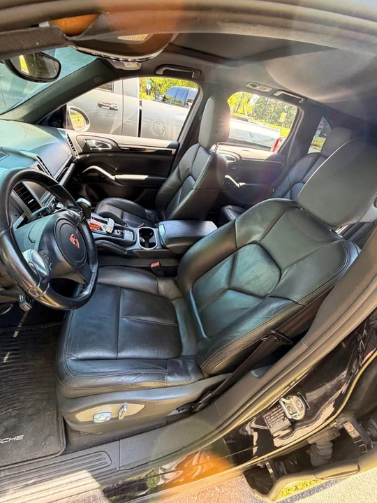 2011 Porsche 958 Cayenne - Image 3 of 4