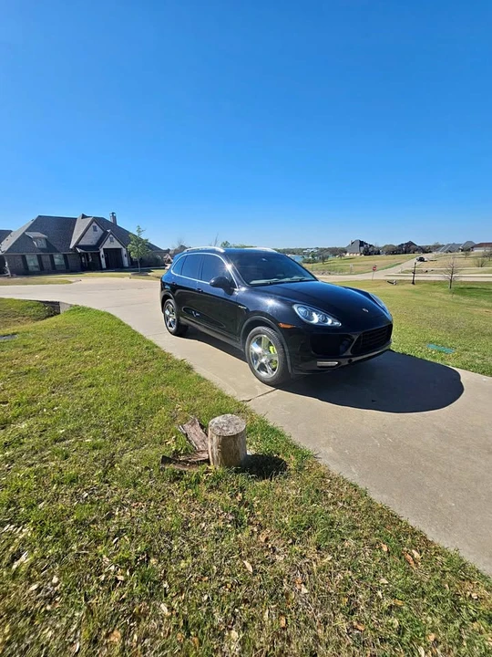 2011 Porsche 958 Cayenne - Image 2 of 18