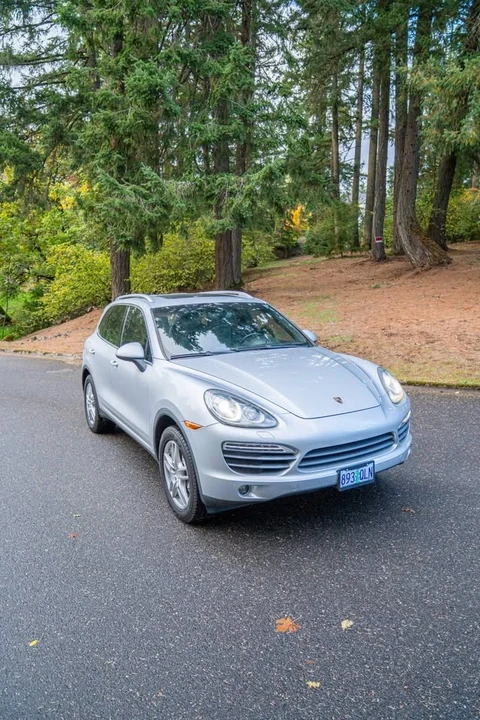 2011 Porsche 958 Cayenne S - Image 6 of 12