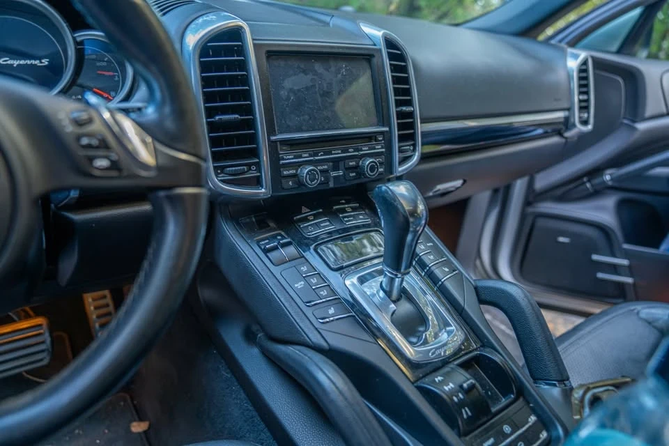 2011 Porsche 958 Cayenne S - Image 10 of 12