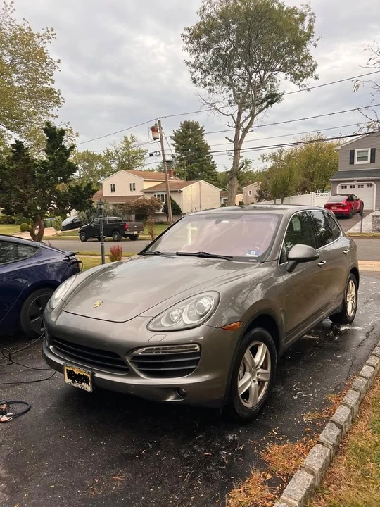 2011 Porsche 958 Cayenne S - Image 4 of 11
