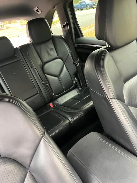2011 Porsche 958 Cayenne S - Image 10 of 11
