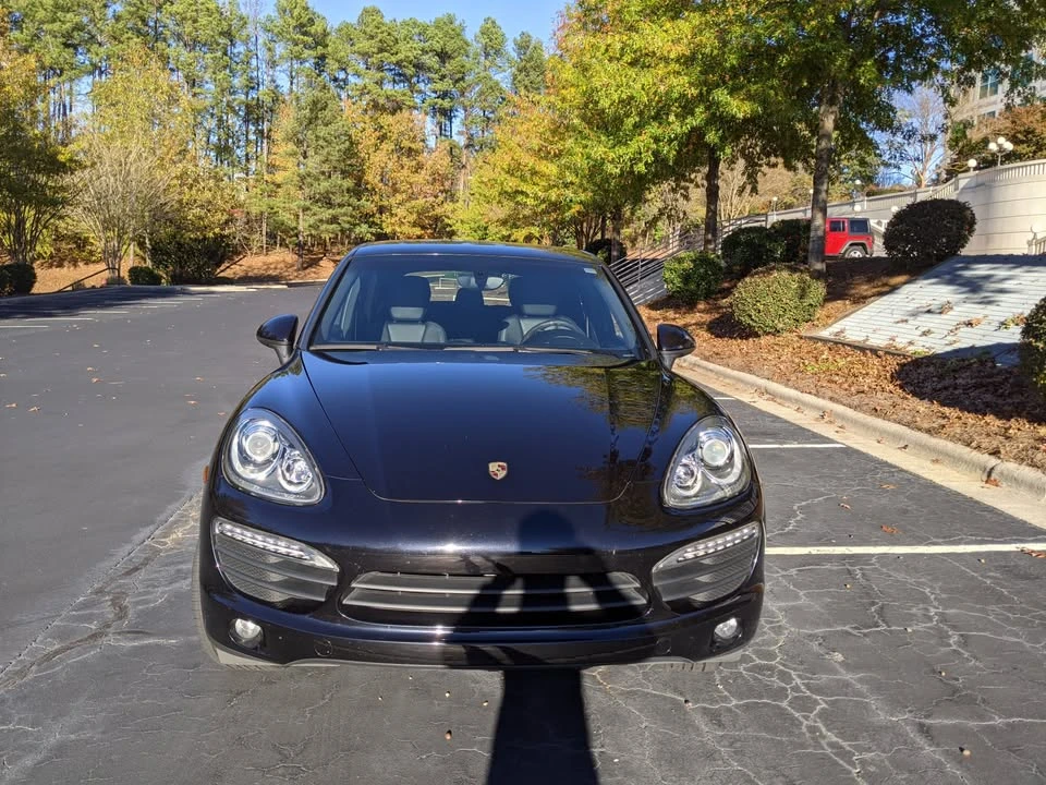 2011 Porsche 958 Cayenne S - Image 2 of 14