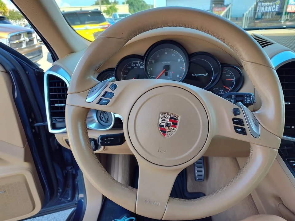 2011 Porsche 958 Cayenne S - Image 10 of 20