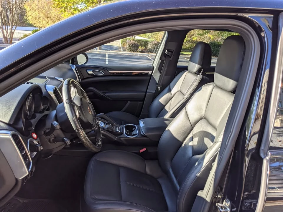 2011 Porsche 958 Cayenne S - Image 4 of 14
