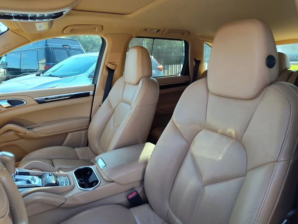 2011 Porsche 958 Cayenne S - Image 9 of 20