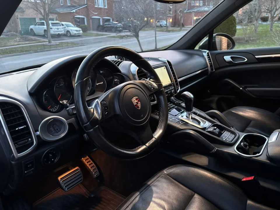 2011 Porsche 958 Cayenne S - Image 6 of 9