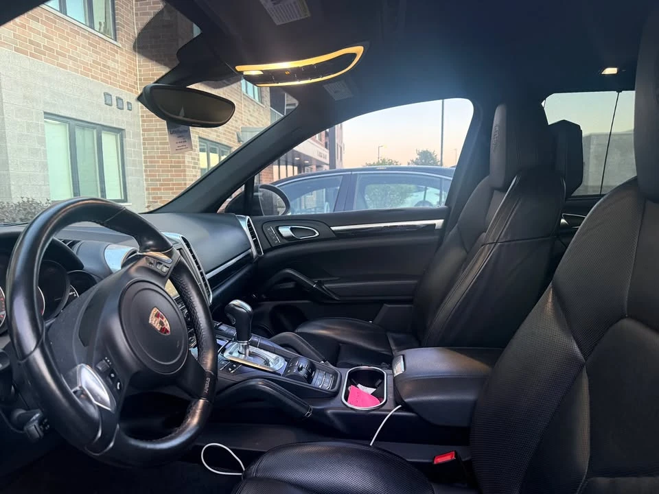 2011 Porsche 958 Cayenne S - Image 9 of 9