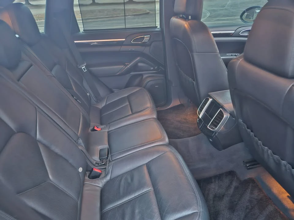 2011 Porsche 958 Cayenne S - Image 10 of 12