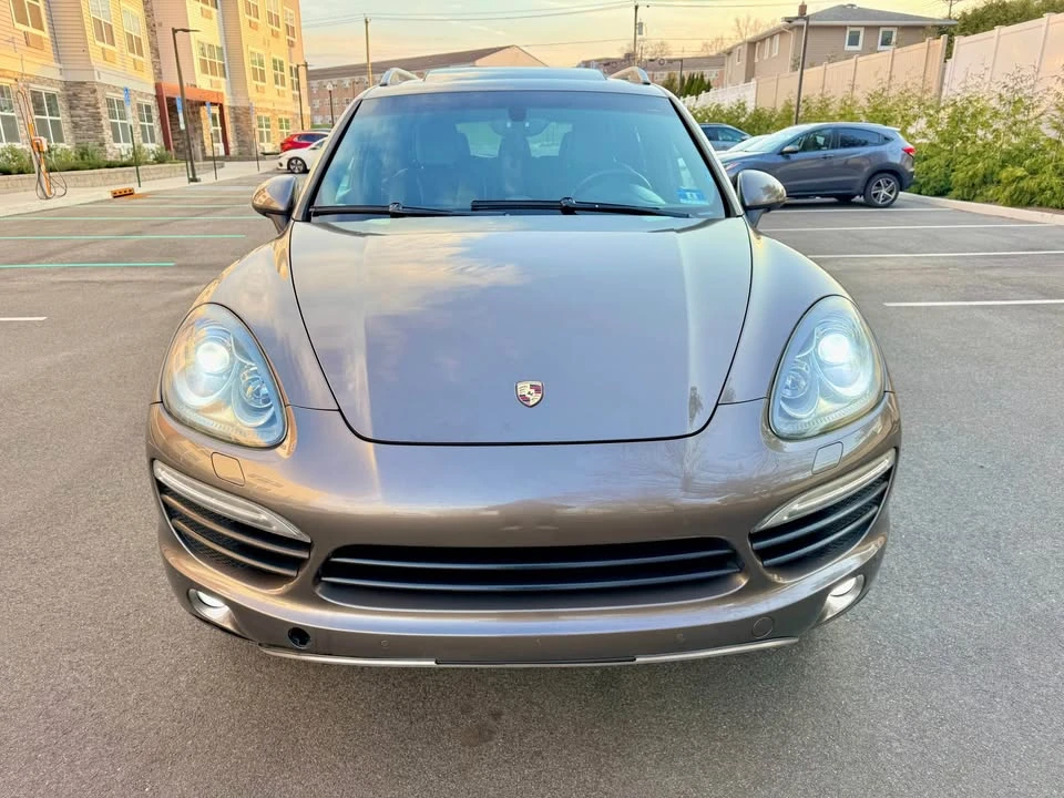 2011 Porsche 958 Cayenne S - Image 9 of 20