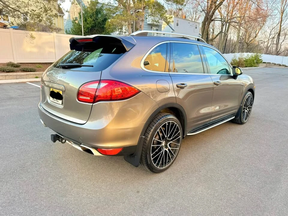 2011 Porsche 958 Cayenne S - Image 6 of 20