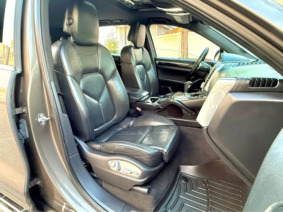 2011 Porsche 958 Cayenne S - Image 12 of 20