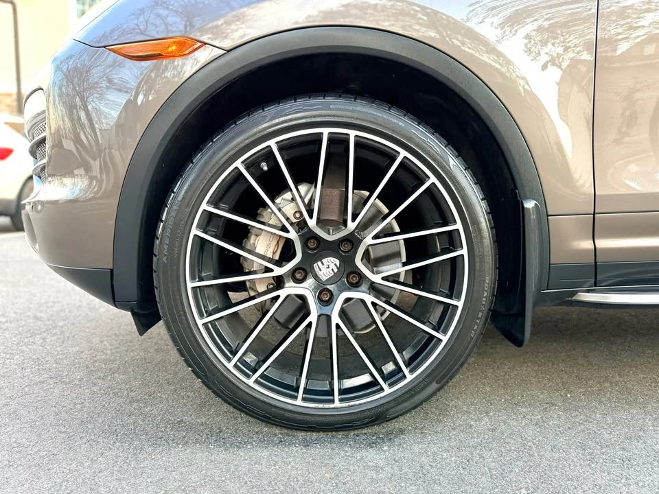 2011 Porsche 958 Cayenne S - Image 18 of 20