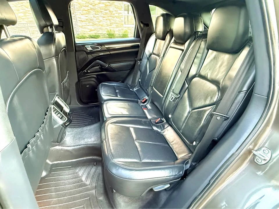 2011 Porsche 958 Cayenne S - Image 13 of 20