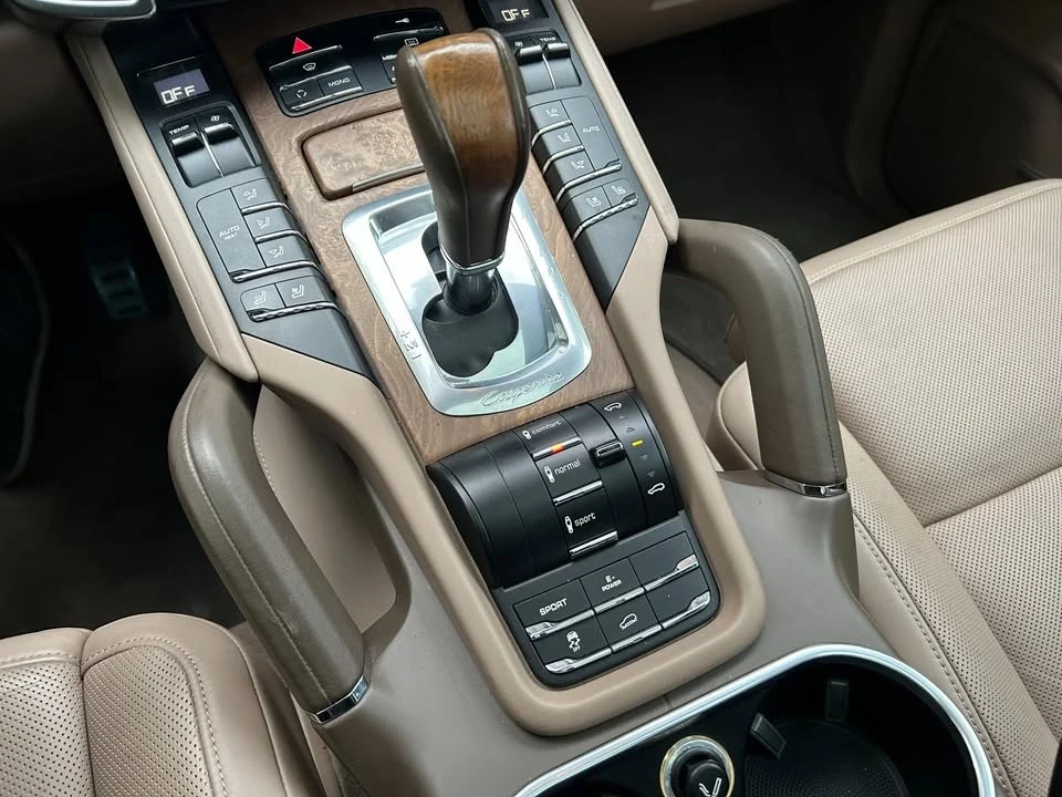 2011 Porsche 958 Cayenne S - Image 19 of 20