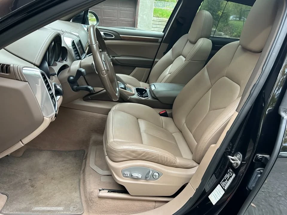 2011 Porsche 958 Cayenne S - Image 10 of 20