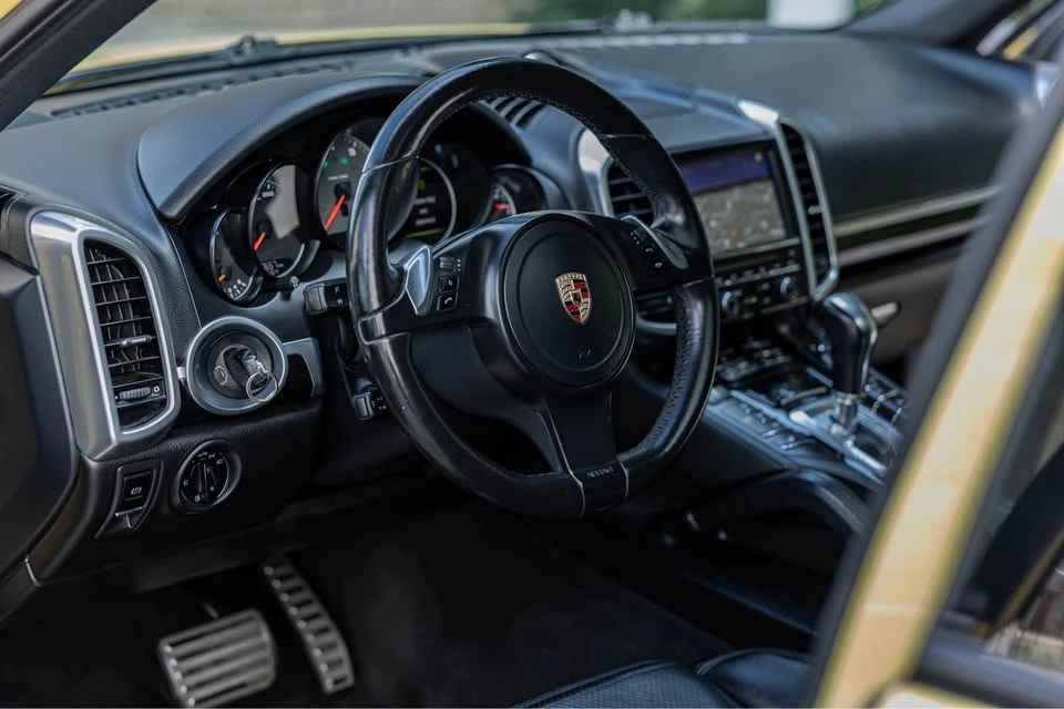 2011 Porsche 958 Cayenne S - Image 14 of 20