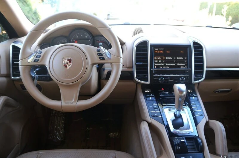 2011 Porsche 958 Cayenne - Image 12 of 20