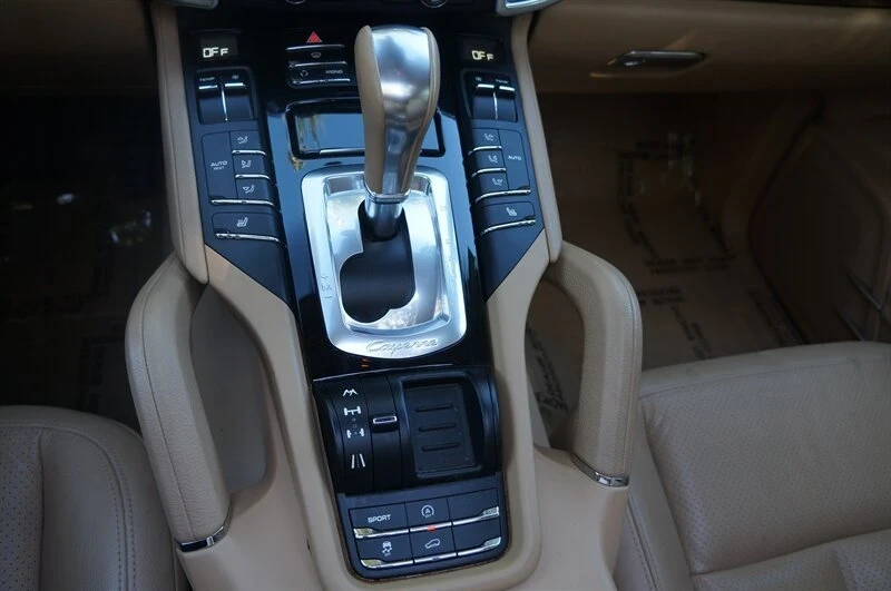 2011 Porsche 958 Cayenne - Image 16 of 20