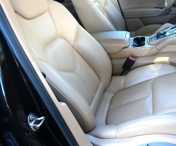 2011 Porsche 958 Cayenne - Image 9 of 20