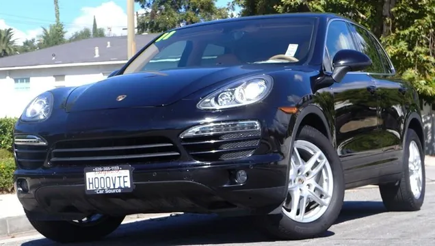 2011 Porsche 958 Cayenne - Image 2 of 20