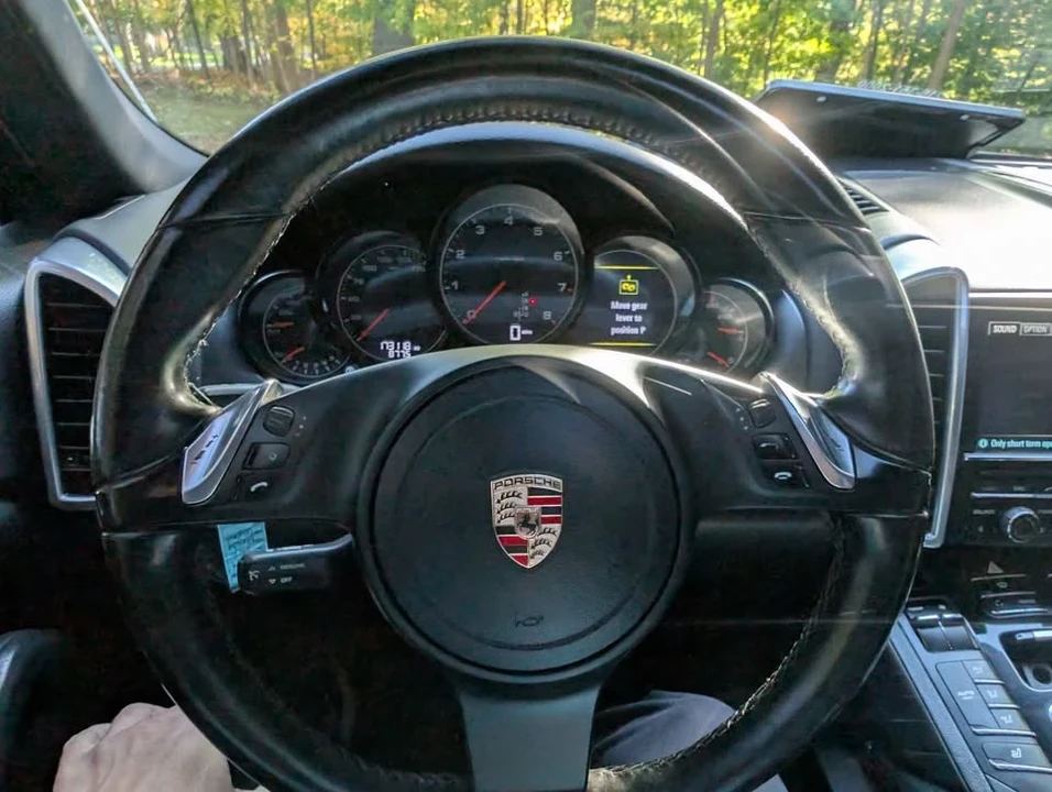 2011 Porsche Cayman - Image 16 of 18
