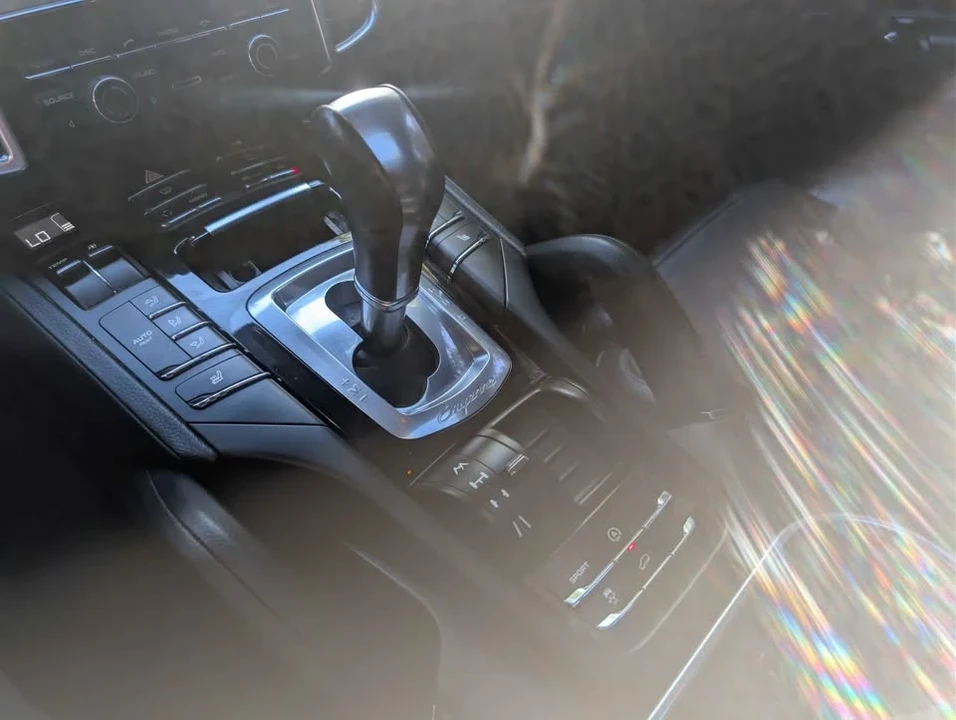 2011 Porsche Cayman - Image 14 of 18