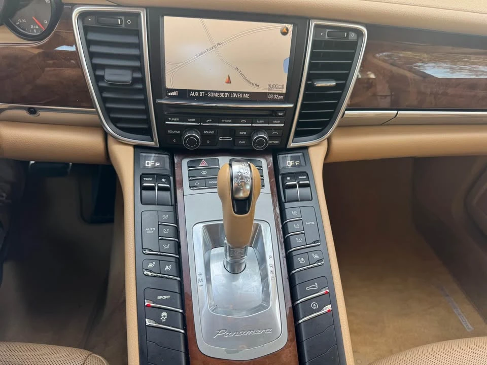 2011 Porsche 970 Panamera - Image 9 of 17