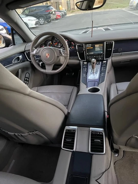 2011 Porsche 970 Panamera - Image 10 of 12