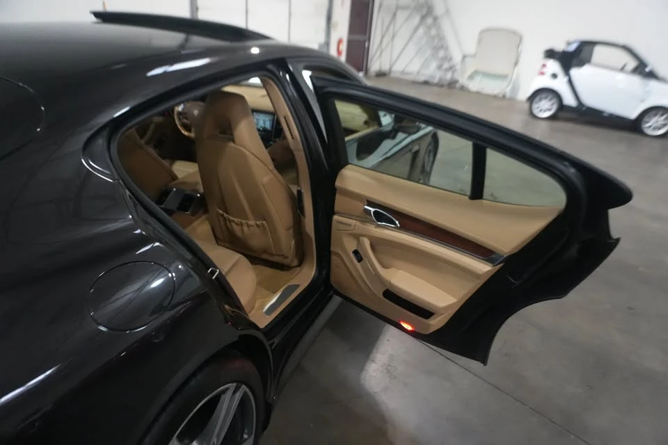 2011 Porsche 970 Panamera - Image 16 of 20