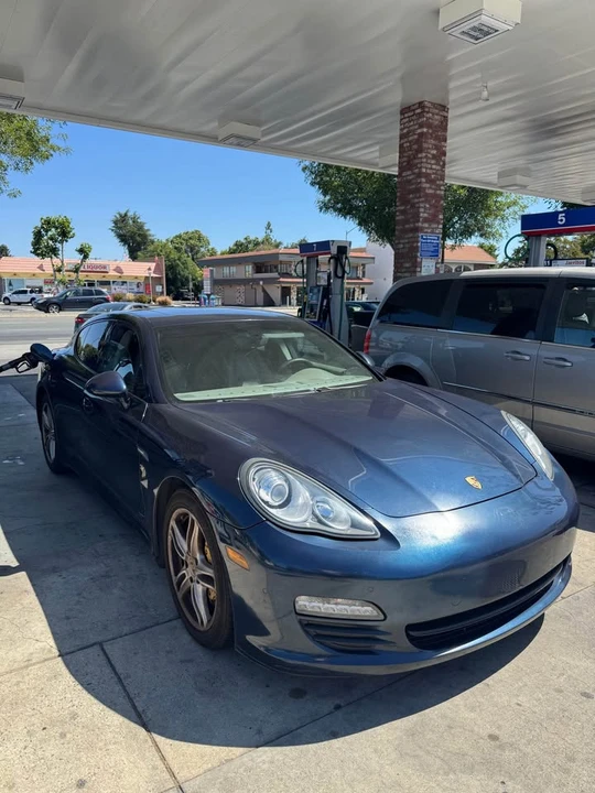 2011 Porsche 970 Panamera - Image 2 of 8