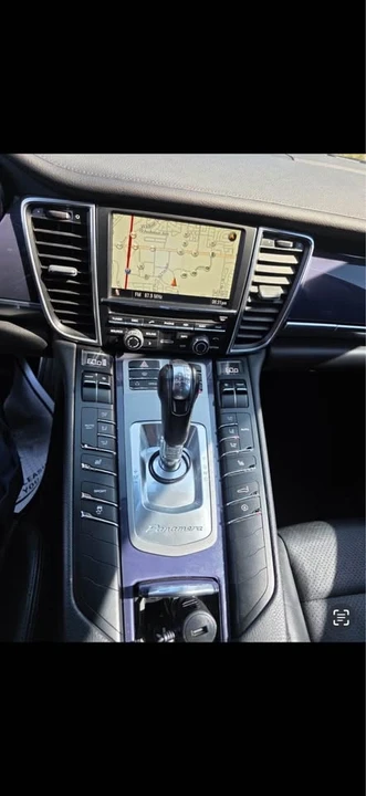 2011 Porsche 970 Panamera 4S - Image 6 of 8