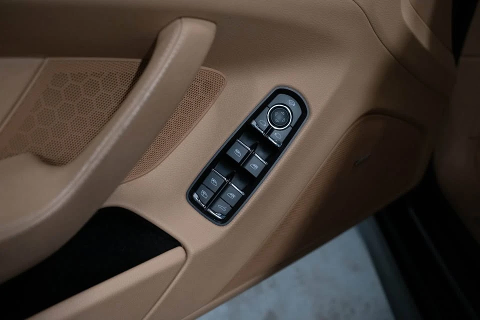 2011 Porsche 970 Panamera - Image 13 of 20