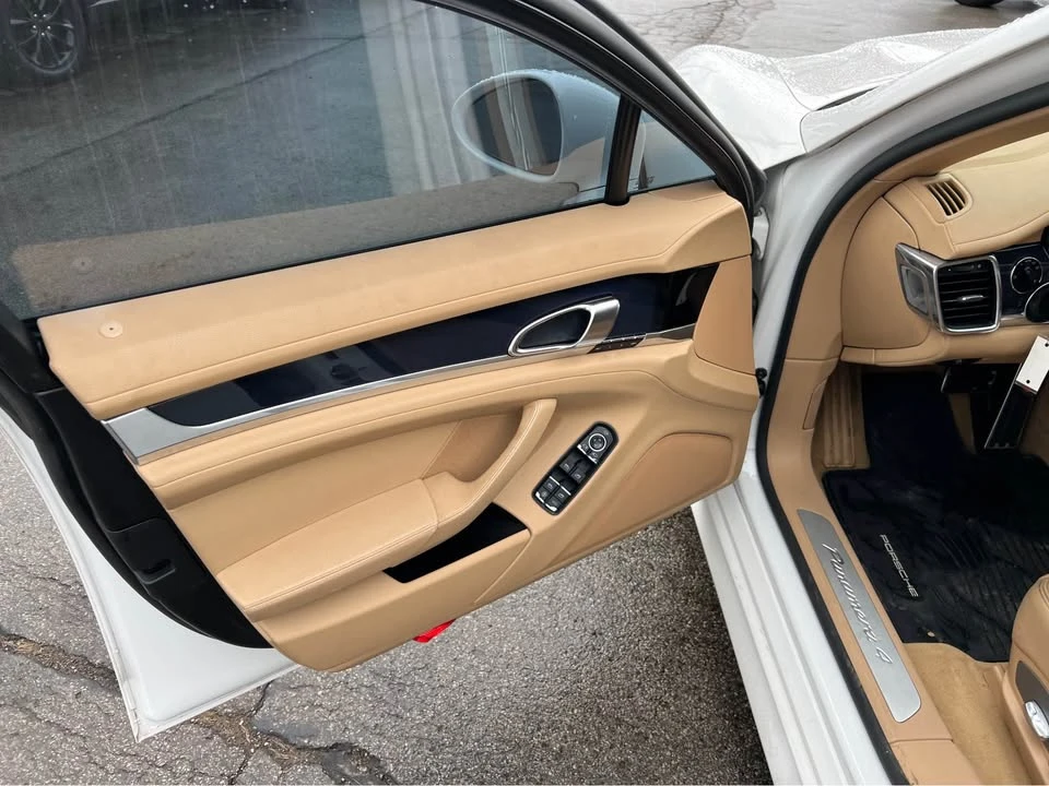2011 Porsche 970 Panamera - Image 15 of 16