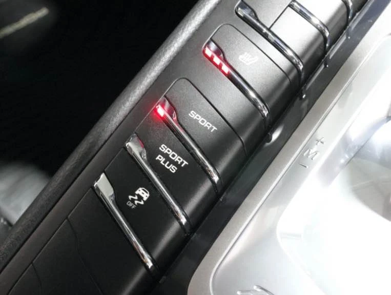 2011 Porsche 970 Panamera - Image 13 of 20