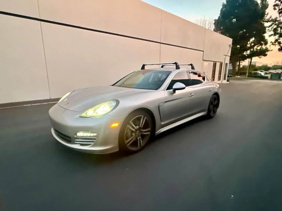 2011 Porsche 970 Panamera 4S - Image 4 of 8
